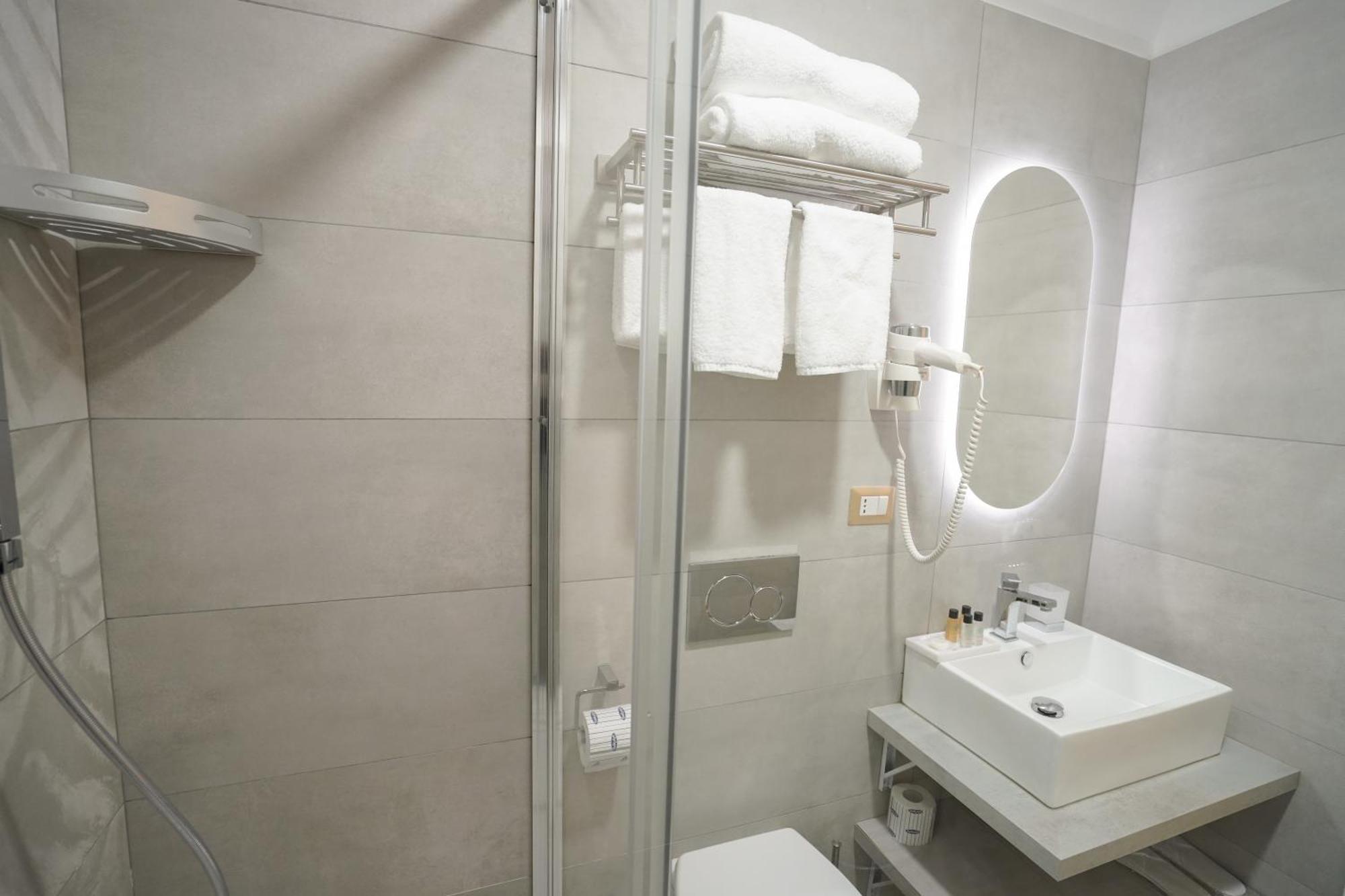 Charm&Bella Guesthouse Рим Экстерьер фото